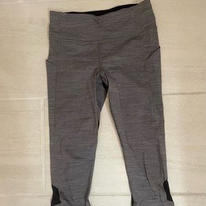 Lululemon crop size 4 heather gray